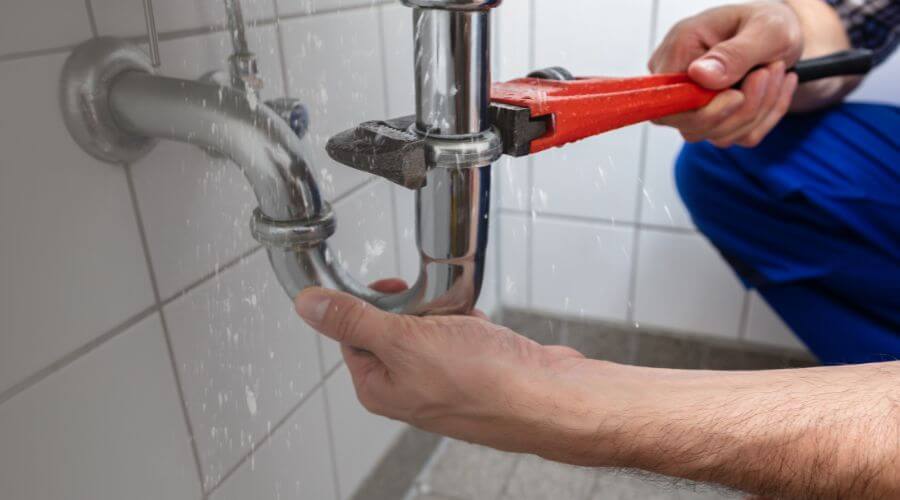 Local expert plumbing services in Ledbetter, TX